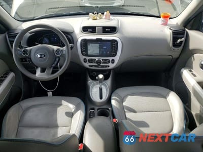 Zdjęcie 8 z 12 samochodu: 2018 KIA SOUL EV + VIN:KNDJX3AE2J7032274 - miniatura