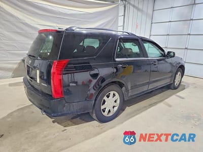Trzecie zdjęcie samochodu z tyłu: 2004 CADILLAC SRX VIN:1GYEE637X40191204 - miniatura