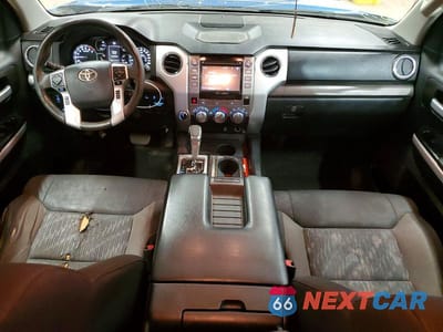 Zdjęcie 8 z 12 samochodu: 2018 TOYOTA TUNDRA SR5 VIN:5TFUY5F12JX760088 - miniatura