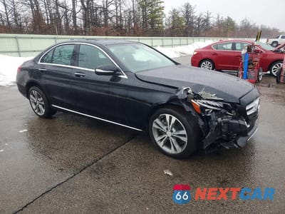 Czwarte zdjęcie samochodu z boku: 2015 MERCEDES-BENZ C 300 4MATIC VIN:55SWF4KB6FU021331 - miniatura