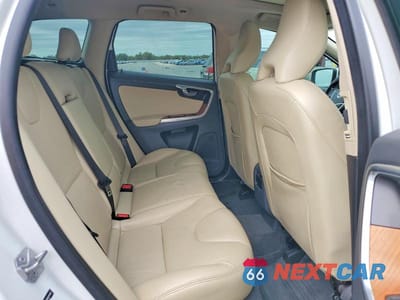 Zdjęcie 10 z 11 samochodu: 2017 VOLVO XC60 T5 INSCRIPTION VIN:YV440MDU0H2107942 - miniatura