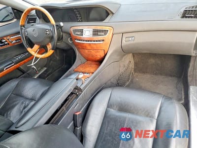 Zdjęcie 8 z 11 samochodu: 2008 MERCEDES-BENZ CL 550 VIN:WDDEJ71X28A017692 - miniatura