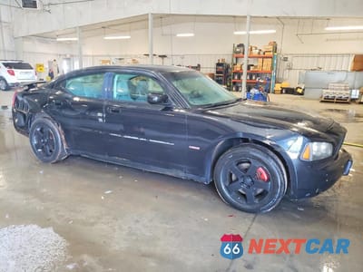 Czwarte zdjęcie samochodu z boku: 2008 DODGE CHARGER R/T VIN:2B3KK53H48H159663 - miniatura