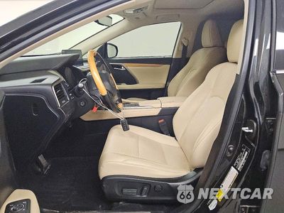Zdjęcie 7 z 13 samochodu: 2021 LEXUS RX 350L BASE VIN:JTJHZKEA7M2022302 - miniatura