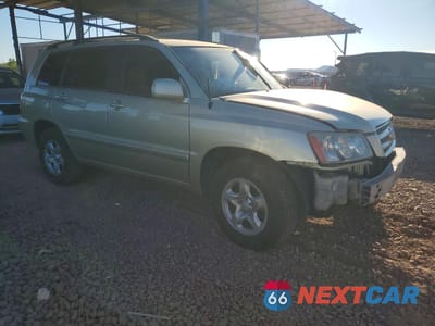 Czwarte zdjęcie samochodu z boku: 2003 TOYOTA HIGHLANDER BASE VIN:JTEGF21A930120184 - miniatura