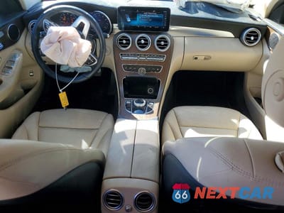 Zdjęcie 8 z 13 samochodu: 2021 MERCEDES-BENZ C 300 VIN:W1KWF8DB4MR631540 - miniatura