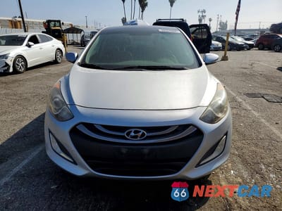 Piąte zdjęcie samochodu w środku: 2013 HYUNDAI ELANTRA GT BASE VIN:KMHD35LEXDU037046 - miniatura