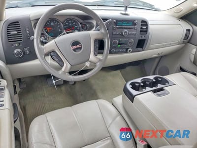 Zdjęcie 8 z 11 samochodu: 2011 GMC SIERRA C1500 SLE VIN:1GTR1VE06BZ245071 - miniatura