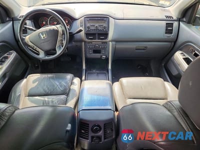 Zdjęcie 8 z 12 samochodu: 2006 HONDA PILOT EX VIN:2HKYF18586H558245 - miniatura