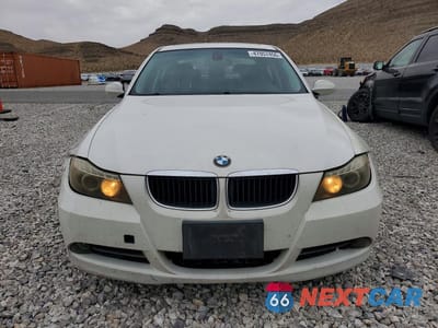 Piąte zdjęcie samochodu w środku: 2008 BMW 328 I SULEV VIN:WBAVC53558FZ86598 - miniatura