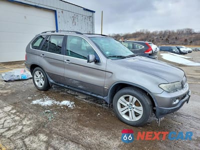 Czwarte zdjęcie samochodu z boku: 2004 BMW X5 4.4I VIN:5UXFB53594LV03103 - miniatura