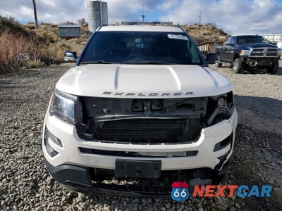 Piąte zdjęcie samochodu w środku: 2017 FORD EXPLORER SPORT VIN:1FM5K8GT3HGD42927 - miniatura