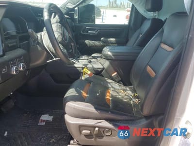 Zdjęcie 7 z 12 samochodu: 2025 GMC SIERRA K2500 AT4 VIN:1GT4UPEYXSF115007 - miniatura