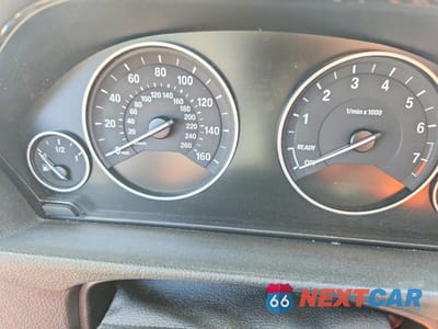 Zdjęcie 9 z 12 samochodu: 2016 BMW 320 XI VIN:WBA8E5G5XGNT40513 - miniatura