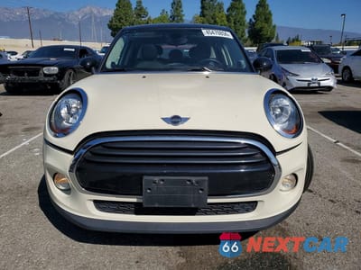 Piąte zdjęcie samochodu w środku: 2018 MINI COOPER VIN:WMWXU1C50J2F79416 - miniatura