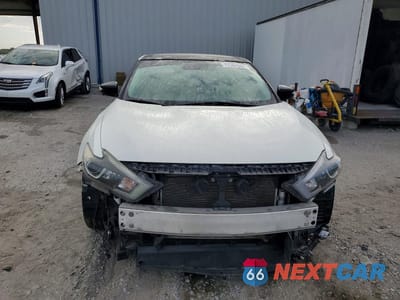 Piąte zdjęcie samochodu w środku: 2018 NISSAN MAXIMA PLATINUM VIN:1N4AA6AP5JC383634 - miniatura