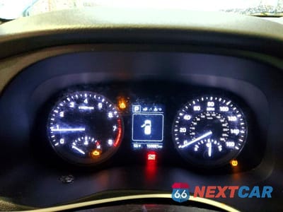 Zdjęcie 9 z 13 samochodu: 2018 HYUNDAI TUCSON VALUE VIN:KM8J33A21JU696340 - miniatura