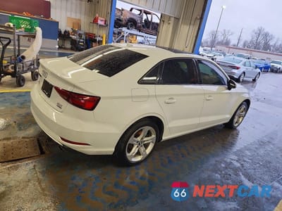 Trzecie zdjęcie samochodu z tyłu: 2017 AUDI A3 PREMIUM VIN:WAUB8GFF0H1030611 - miniatura