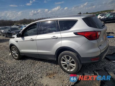 Drugie zdjęcie samochodu z przodu: 2019 FORD ESCAPE SE VIN:1FMCU0GD4KUC44896 - miniatura