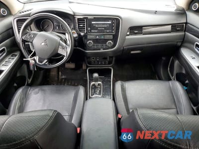 Zdjęcie 8 z 14 samochodu: 2018 MITSUBISHI OUTLANDER GT VIN:JA4JZ4AX3JZ053604 - miniatura