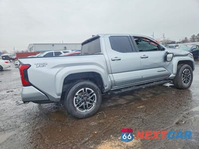 Trzecie zdjęcie samochodu z tyłu: 2026 TOYOTA TACOMA TRD SPORT VIN:3TMLB5JN6TM217164 - miniatura