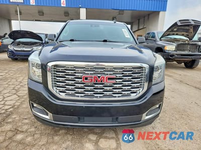 Piąte zdjęcie samochodu w środku: 2018 GMC YUKON DENALI VIN:1GKS2CKJ1JR285710 - miniatura
