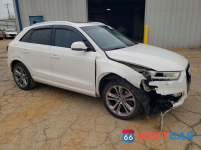 Czwarte zdjęcie samochodu z boku: 2015 AUDI Q3 PRESTIGE VIN:WA1FFCFSXFR001190 - miniatura