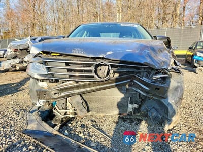 Piąte zdjęcie samochodu w środku: 2017 VOLKSWAGEN JETTA SE VIN:3VWDB7AJ7HM372551 - miniatura