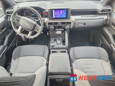 Zdjęcie 8 z 12 samochodu: 2025 TOYOTA TACOMA TRD SPORT VIN:3TMLB5JN5SM121153 - miniatura