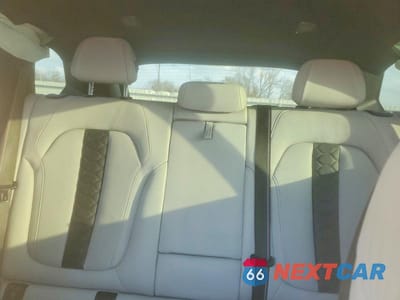 Zdjęcie 10 z 12 samochodu: 2021 BMW X5 M VIN:5YMJU0C05M9E21423 - miniatura