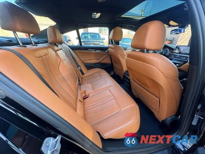 Zdjęcie 6 z 11 samochodu: 2019 BMW 540 XI VIN:WBAJE7C58KWW14782 - miniatura
