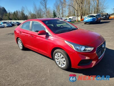 Czwarte zdjęcie samochodu z boku: 2018 HYUNDAI ACCENT SE VIN:3KPC24A36JE035481 - miniatura