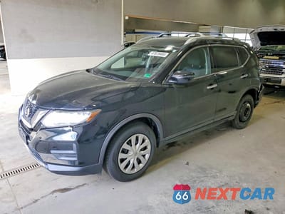 2017 NISSAN ROGUE S KNMAT2MV9HP537742 - główne zdjęcie licytacji z USA - miniatura