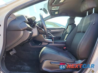 Zdjęcie 7 z 11 samochodu: 2017 HONDA CIVIC SPORT VIN:SHHFK7H4XHU422695 - miniatura