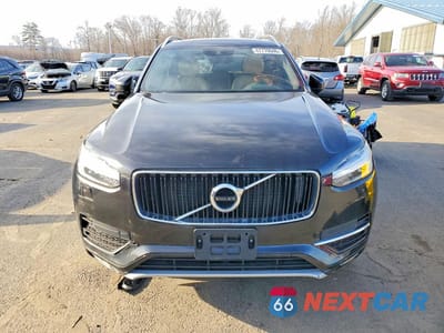 Piąte zdjęcie samochodu w środku: 2016 VOLVO XC90 T6 VIN:YV4A22PK8G1035310 - miniatura