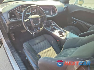 Zdjęcie 8 z 13 samochodu: 2015 DODGE CHALLENGER SXT VIN:2C3CDZAG2FH764023 - miniatura
