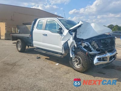 Czwarte zdjęcie samochodu z boku: 2024 FORD F250 SUPER DUTY VIN:1FT7X2BA5REF18648 - miniatura