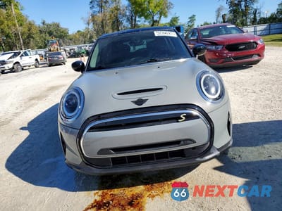 Piąte zdjęcie samochodu w środku: 2022 MINI COOPER SE VIN:WMW13DJ08N2P96068 - miniatura