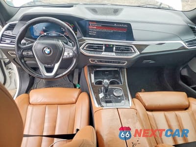 Zdjęcie 8 z 13 samochodu: 2019 BMW X5 XDRIVE40I VIN:5UXCR6C55KLL06897 - miniatura