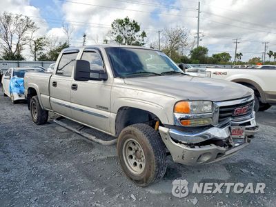 Czwarte zdjęcie samochodu z boku: 2004 GMC SIERRA K2500 CREW CAB VIN:1GTGK23U64F146862 - miniatura