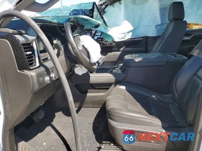 Zdjęcie 7 z 13 samochodu: 2024 GMC SIERRA K2500 DENALI VIN:1GT49REYXRF103026 - miniatura