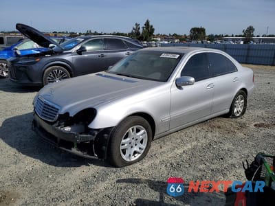 2003 MERCEDES-BENZ E 320 WDBUF65J23A153285 - główne zdjęcie licytacji z USA - miniatura
