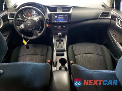 Zdjęcie 8 z 13 samochodu: 2019 NISSAN SENTRA SV VIN:3N1AB7AP1KY318076 - miniatura