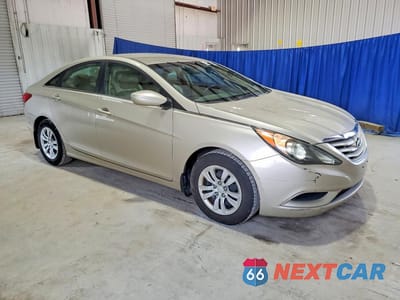 Czwarte zdjęcie samochodu z boku: 2011 HYUNDAI SONATA GLS VIN:5NPEB4AC3BH143353 - miniatura