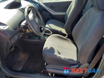 Zdjęcie 7 z 14 samochodu: 2009 TOYOTA YARIS BASE VIN:JTDJT903995251996 - miniatura