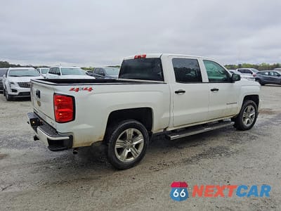 Trzecie zdjęcie samochodu z tyłu: 2018 CHEVROLET SILVERADO K1500 CUSTOM VIN:3GCUKPECXJG577493 - miniatura