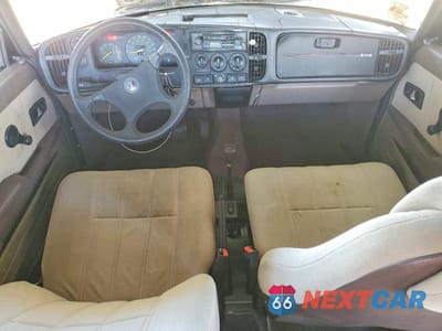 Zdjęcie 8 z 12 samochodu: 1986 SAAB 900 VIN:YS3AB46J5G3014936 - miniatura