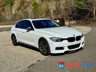 2017 BMW 320 XI WBA8E5G32HNU45255 - główne zdjęcie licytacji z USA - miniatura
