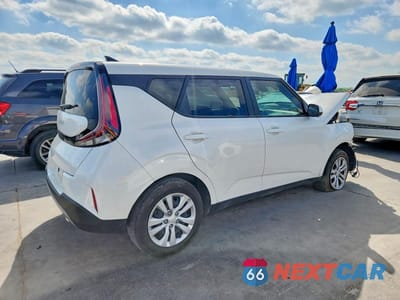 Trzecie zdjęcie samochodu z tyłu: 2025 KIA SOUL LX VIN:KNDJ23AU0S7944571 - miniatura