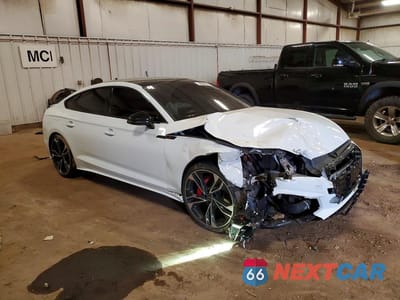 Czwarte zdjęcie samochodu z boku: 2025 AUDI S5 PREMIUM PLUS VIN:WAUC4CF51SA014960 - miniatura
